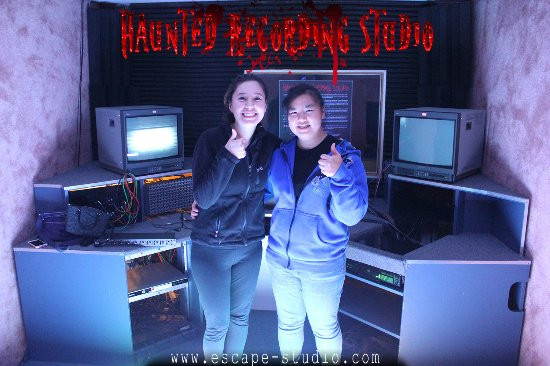Escape Room For Kids Los Angeles
 Escape Room Games Haunted Recording Studio fun things to