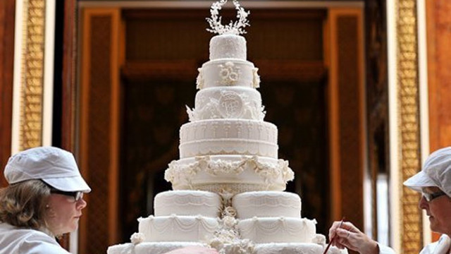 Famous Wedding Cakes
 12 Most Expensive Celebrity Wedding Cakes ABC News