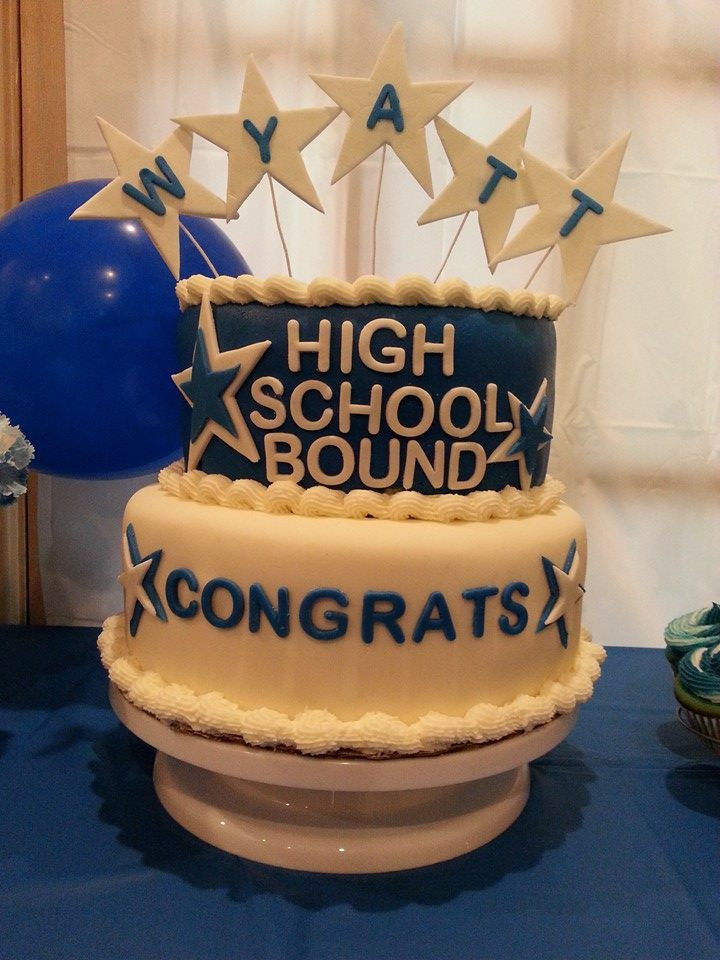 Fifth Grade Graduation Party Ideas
 blue and white 8th grade graduation cake