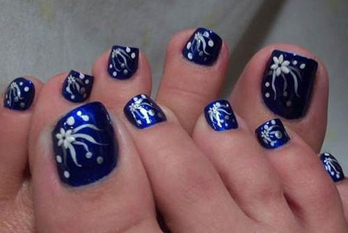 Flower Toe Nail Art
 9 Simple and Easy Toe Nail Art Designs for Beginners
