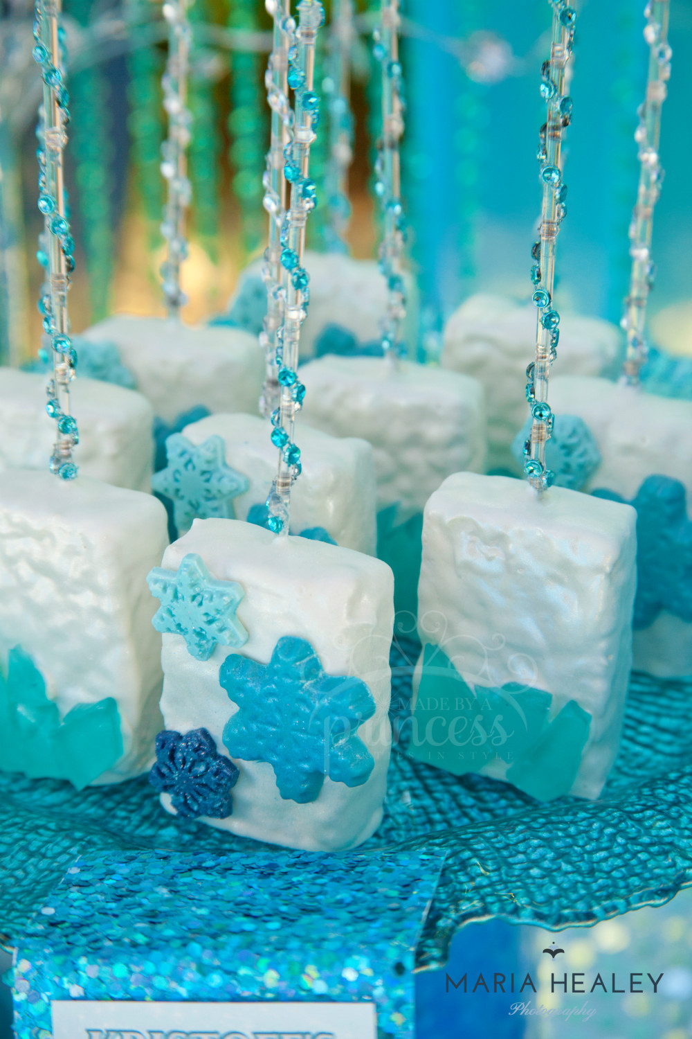 Frozen Birthday Party Decorations
 Frozen Party Ideas A Frozen Birthday Party Creative Juice