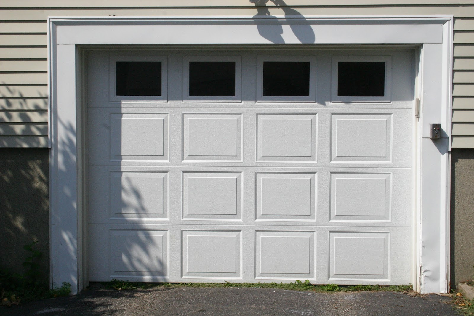 Garage Door Window Panels
 A Guide to Repairing Garage Door Windows Perfect