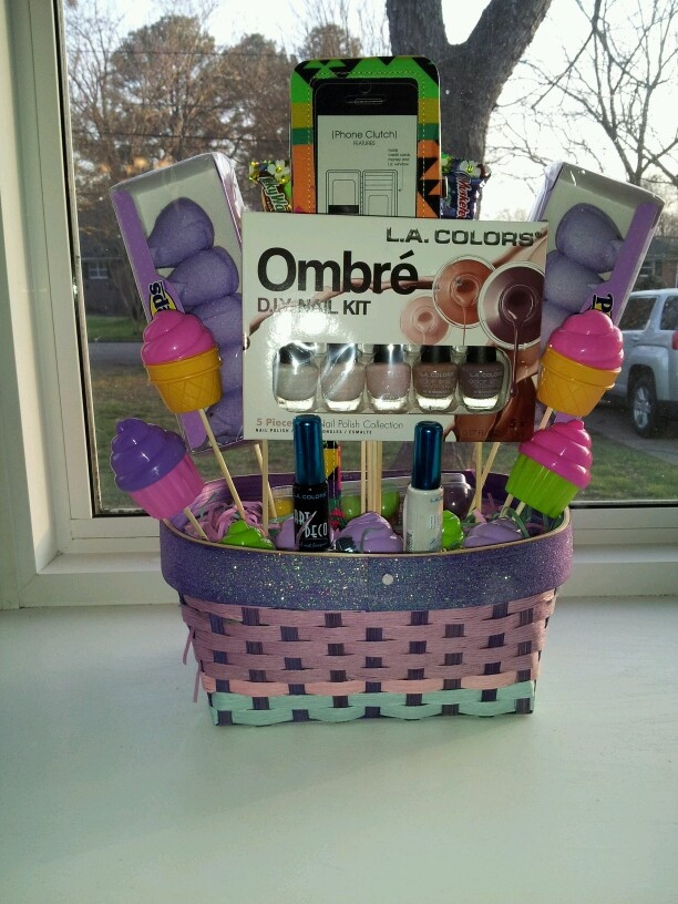 Gift Basket Ideas For Teenage Girl
 1000 images about Easter Baskets for Girls on Pinterest