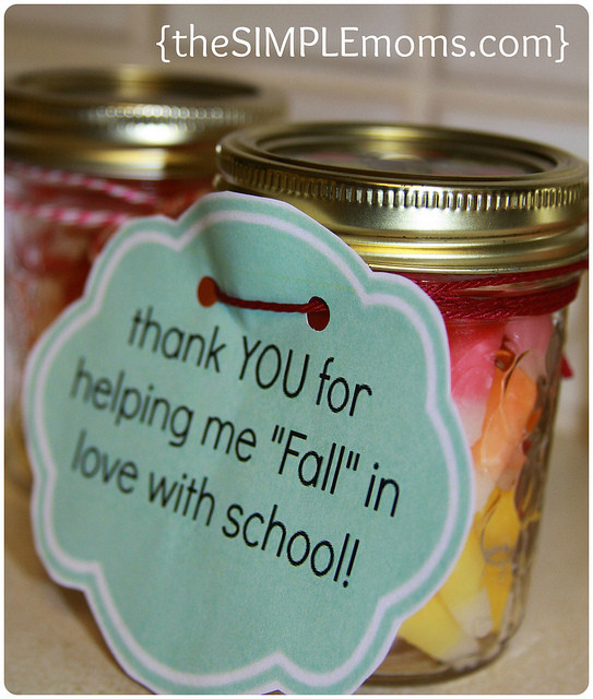 Gift Ideas For Thanksgiving
 Shine Kids Crafts 12 Easy Thanksgiving Gifts for Teachers
