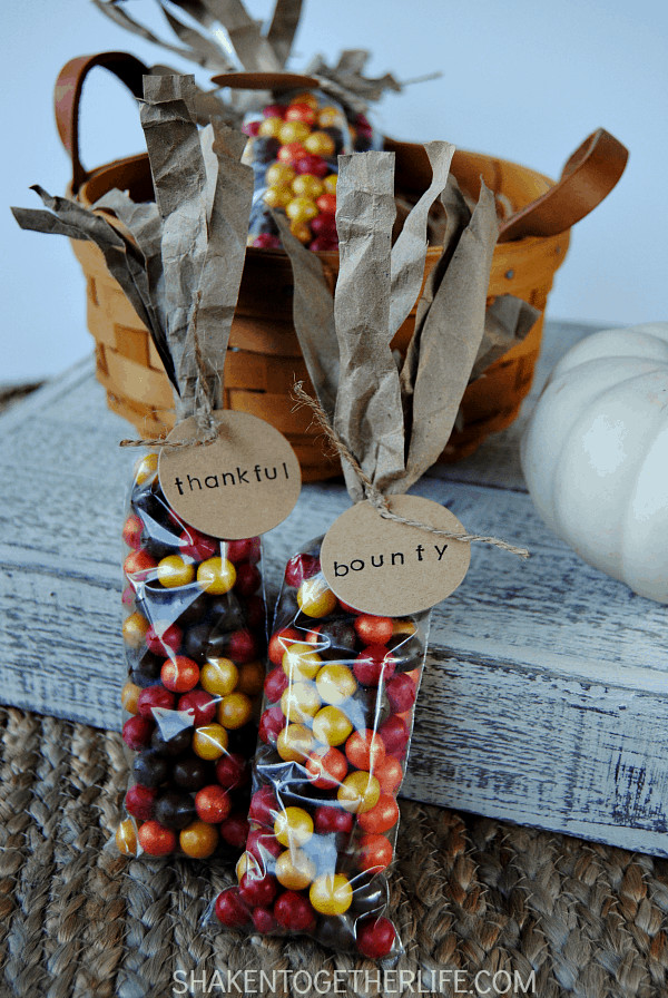 Gift Ideas For Thanksgiving Guests
 Lovely Little Link Party Bloom Designs