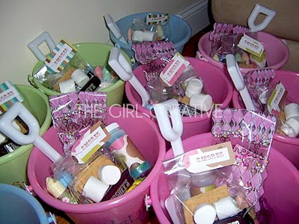 Girls Gift Bag Ideas
 17 unique party goo bag ideas your kids will absolutely