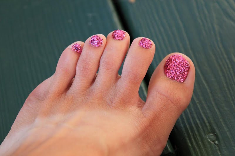 Glitter Toe Nails
 THE MUDDY PRINCESS Glitter Toes
