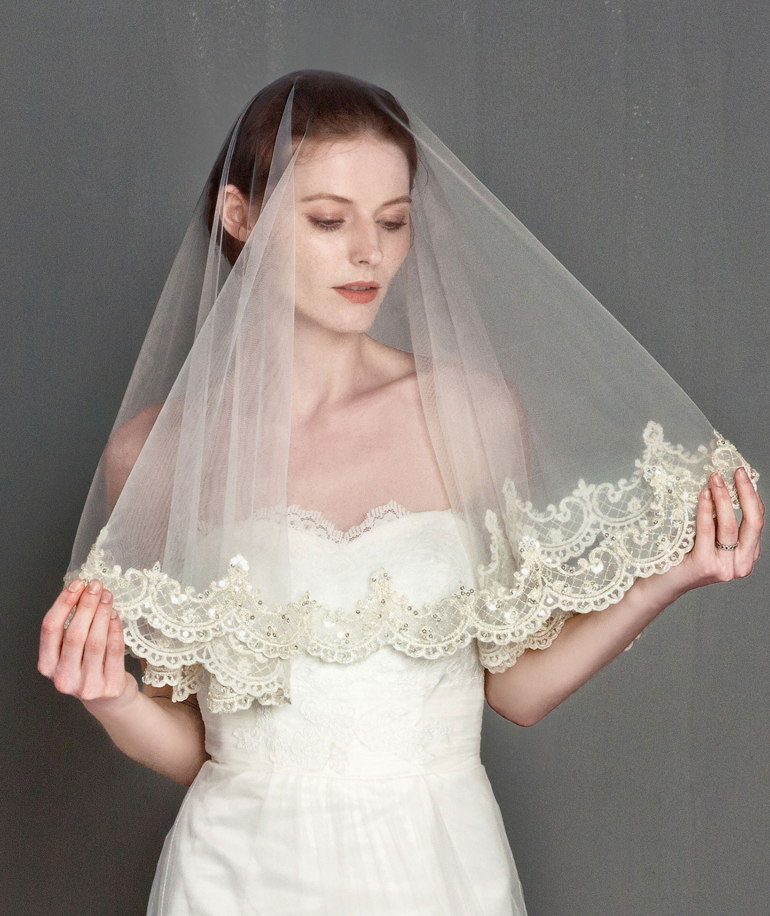 Gold Wedding Veil
 Luxury Gold Lace Sequins Lace Fingertip Bridal Veil