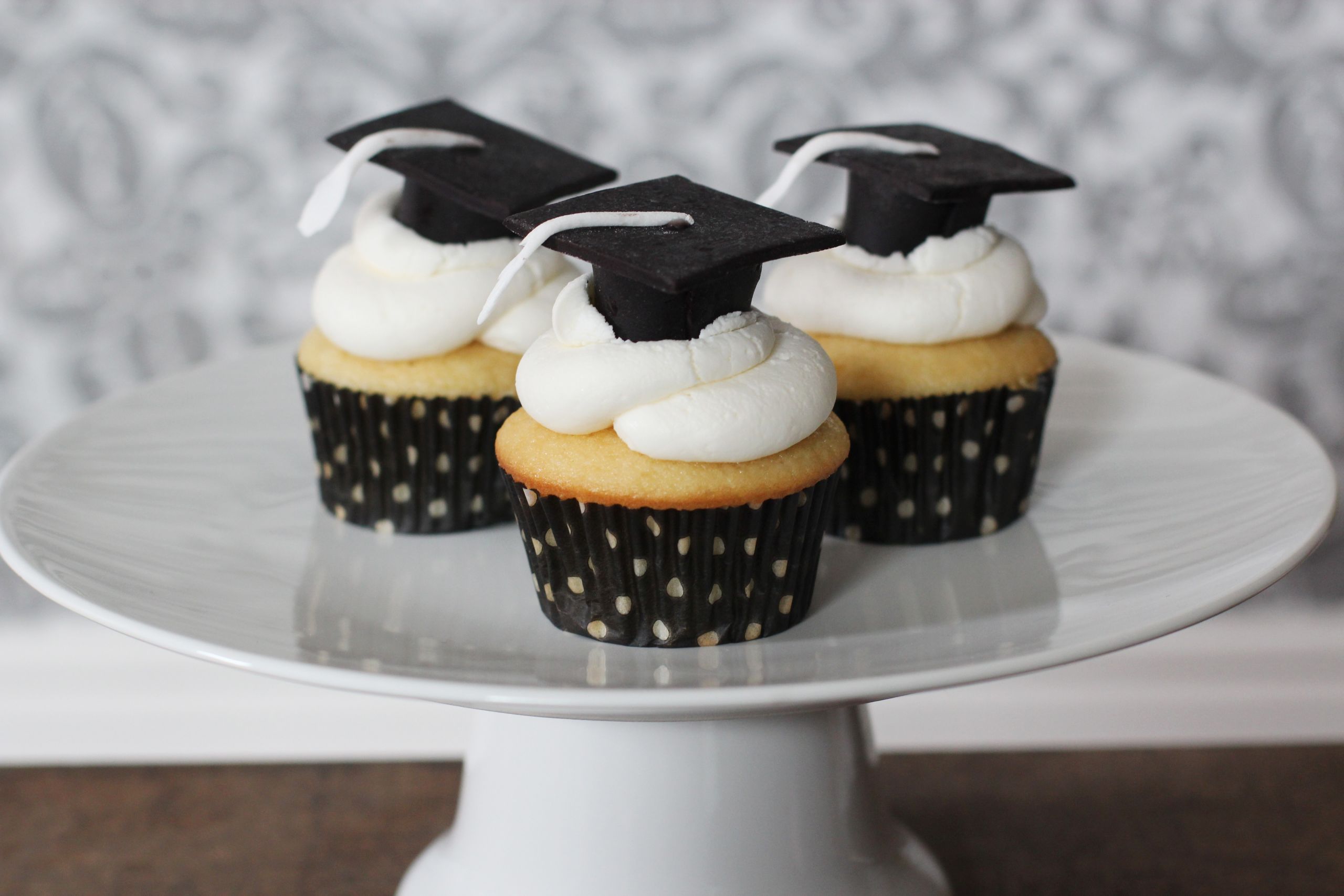 Graduation Party Cupcake Ideas
 Graduation Cupcakes CakeCentral