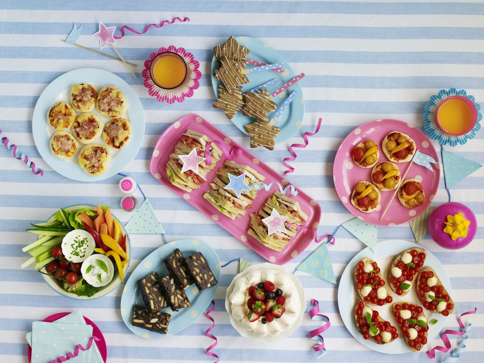 Graduation Party Food Ideas On A Budget
 How to Host a Cheap but Nice Graduation Party