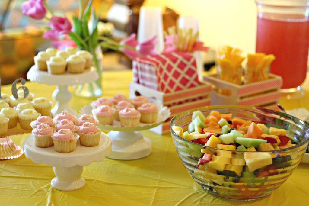 Graduation Party Food Ideas On A Budget
 Bud Party Ideas Organize and Decorate Everything