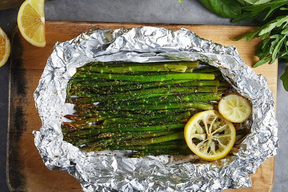 Grilled Asparagus In Foil
 Asparagus in Foil Bake or Grill This Easy Ve able