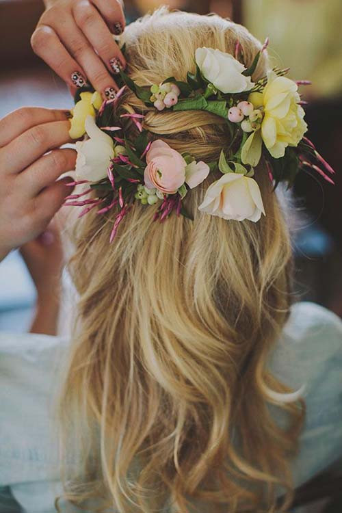 Hair Flowers For Wedding
 20 Wedding Hair Ideas with Flowers