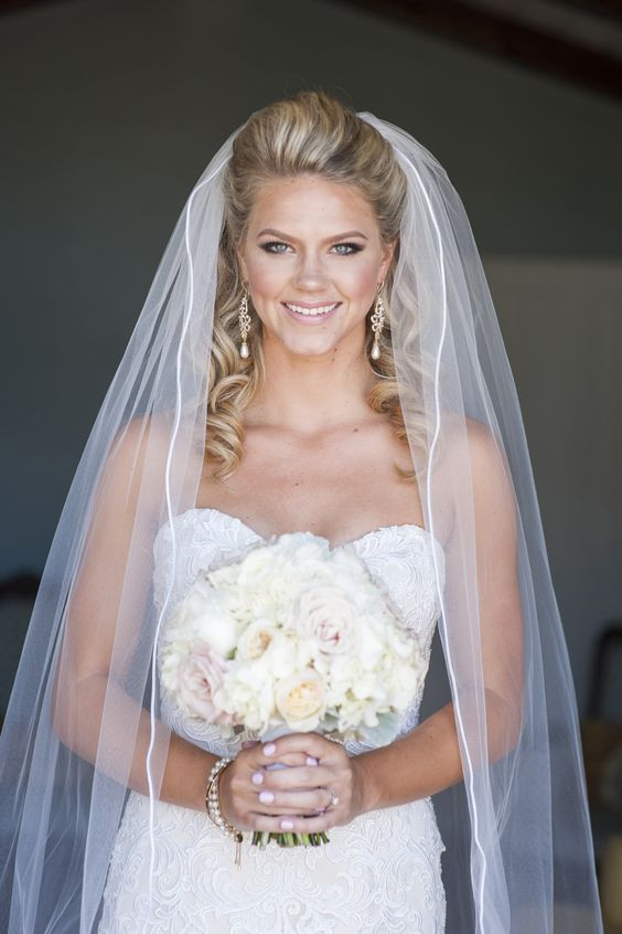 Half Up Wedding Hairstyles With Veil
 36 Beautiful Hairstyles To Rock With Veils Weddingomania
