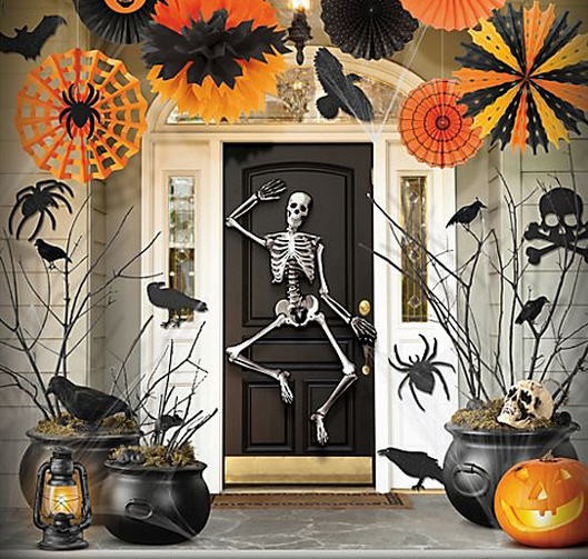 Halloween Decorating Party Ideas
 Haunt the Halls In Spooky Style with Halloween Party Ideas
