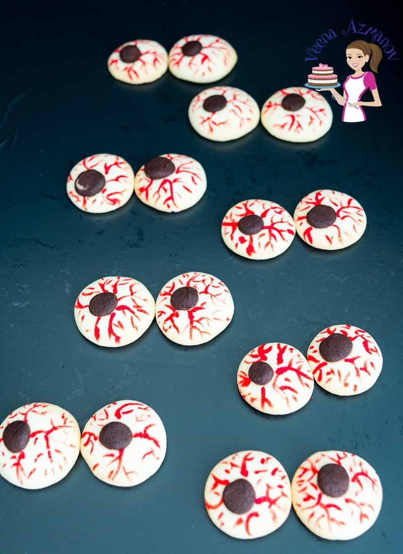 Halloween Eyeball Cookies
 Halloween Eyeball Cookies Video Recipe Veena Azmanov