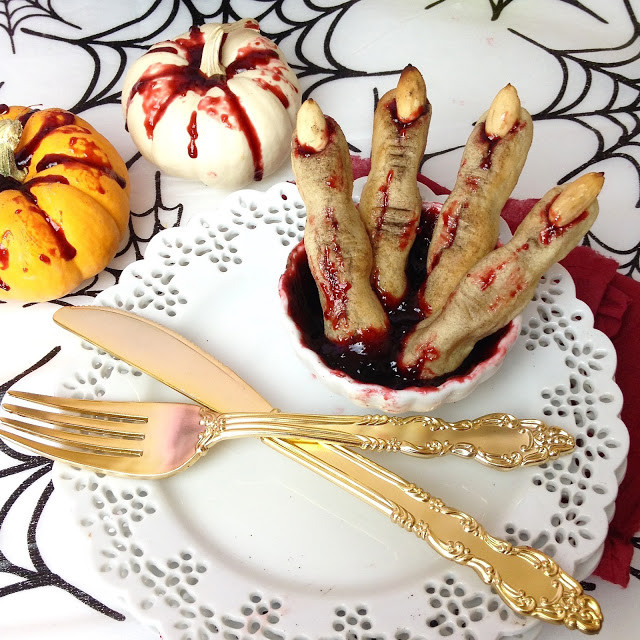 Halloween Finger Cookies
 VIDEO Halloween Severed Finger Sugar Cookies The
