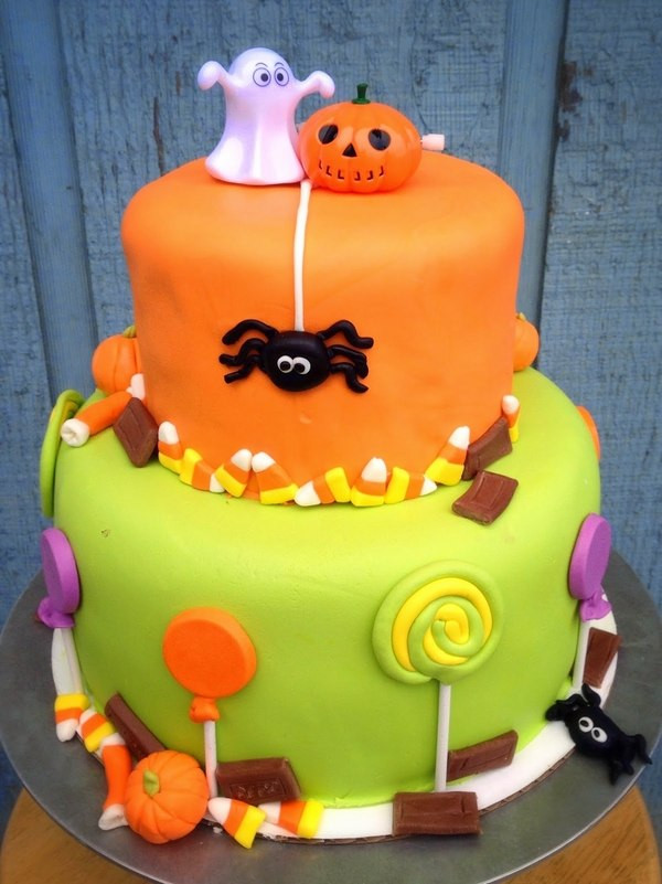 Halloween Party Cake Ideas
 Non scary Halloween cake decorations – fun cakes for kids