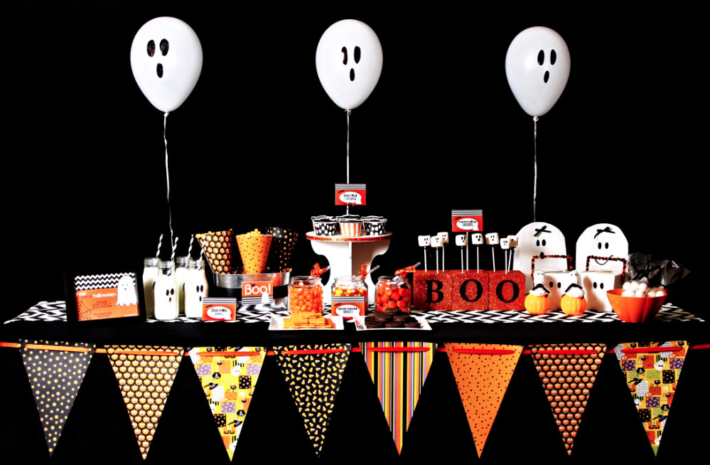 Halloween Party Ideas For Adults And Kids
 11 Awesome And Spooky Halloween Party Ideas Awesome 11