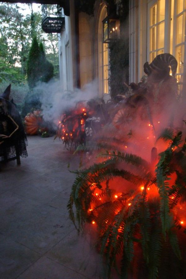 Halloween Porch Lights
 10 Delightfully Spookified Entryways
