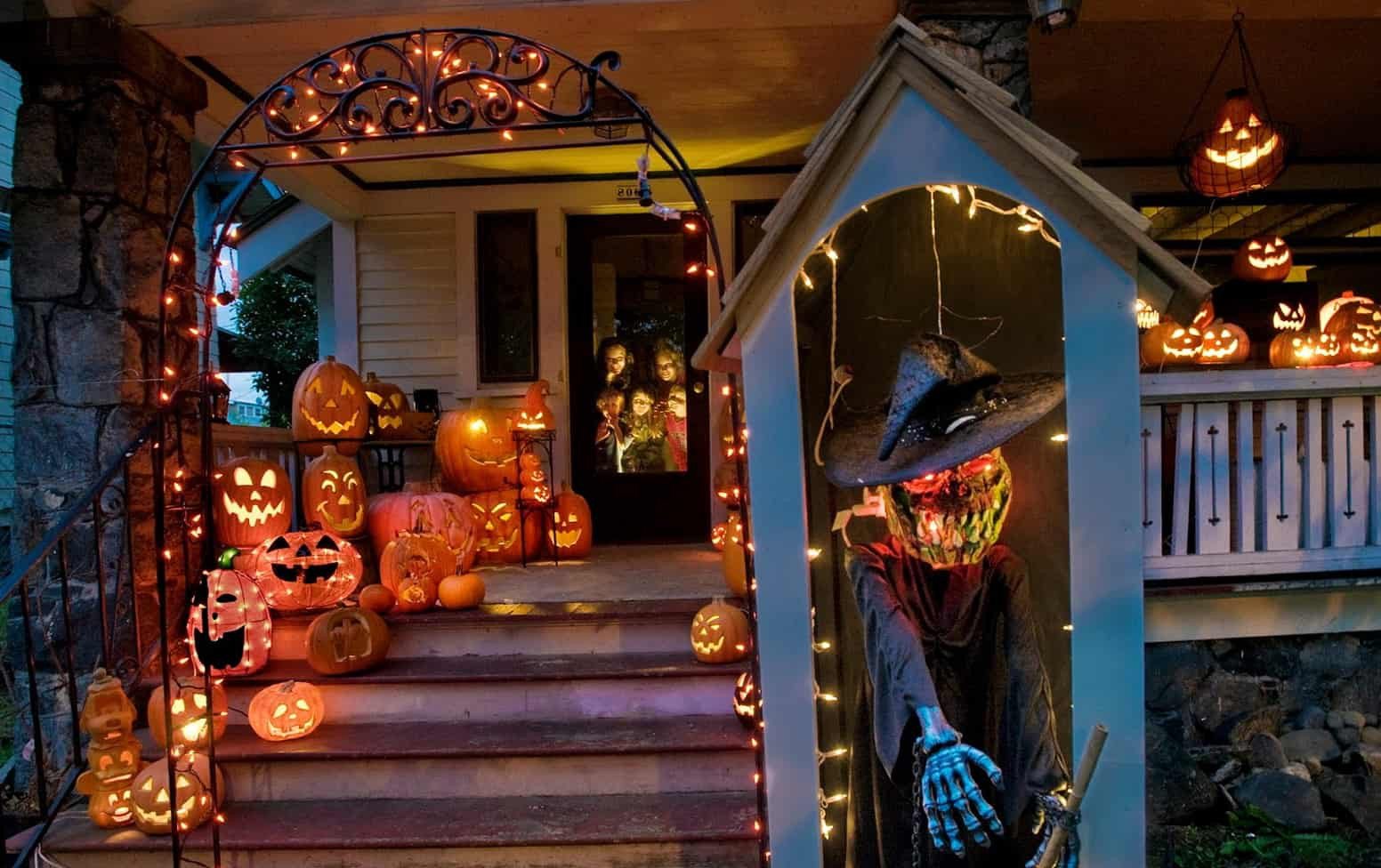Halloween Porch Lights
 Unique Ways To Bring A Spooky Twist To Your Front Porch