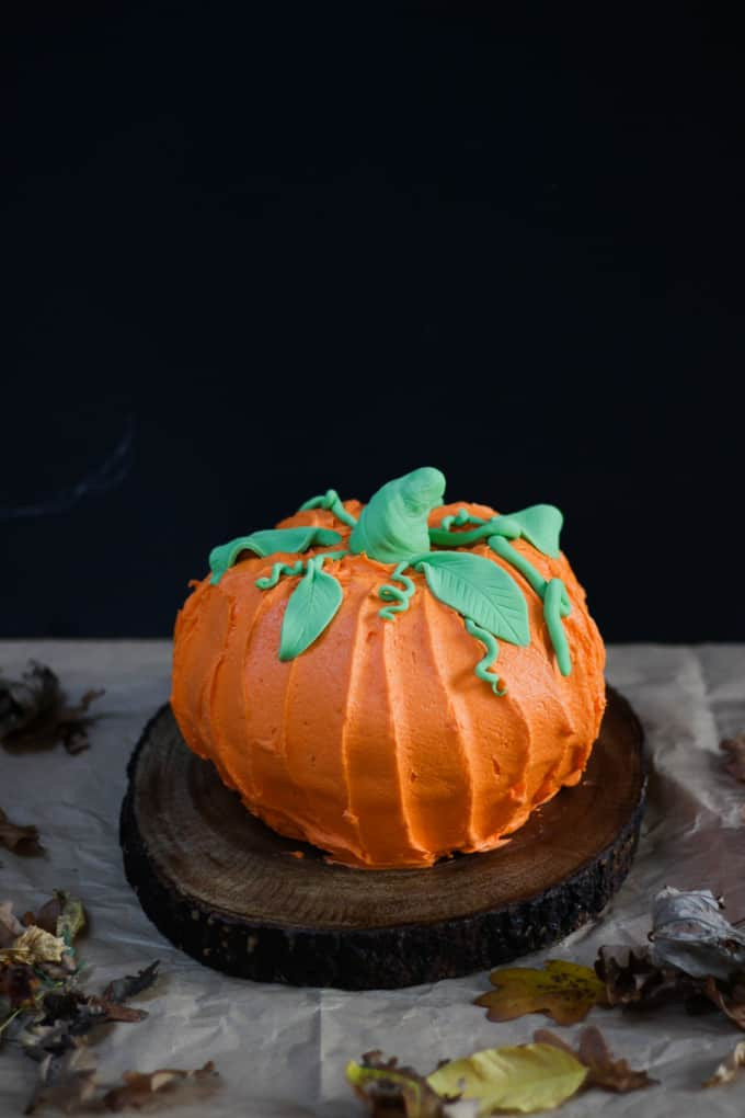 Halloween Pumkin Cakes
 How to Make a Halloween Pumpkin Bundt Cake