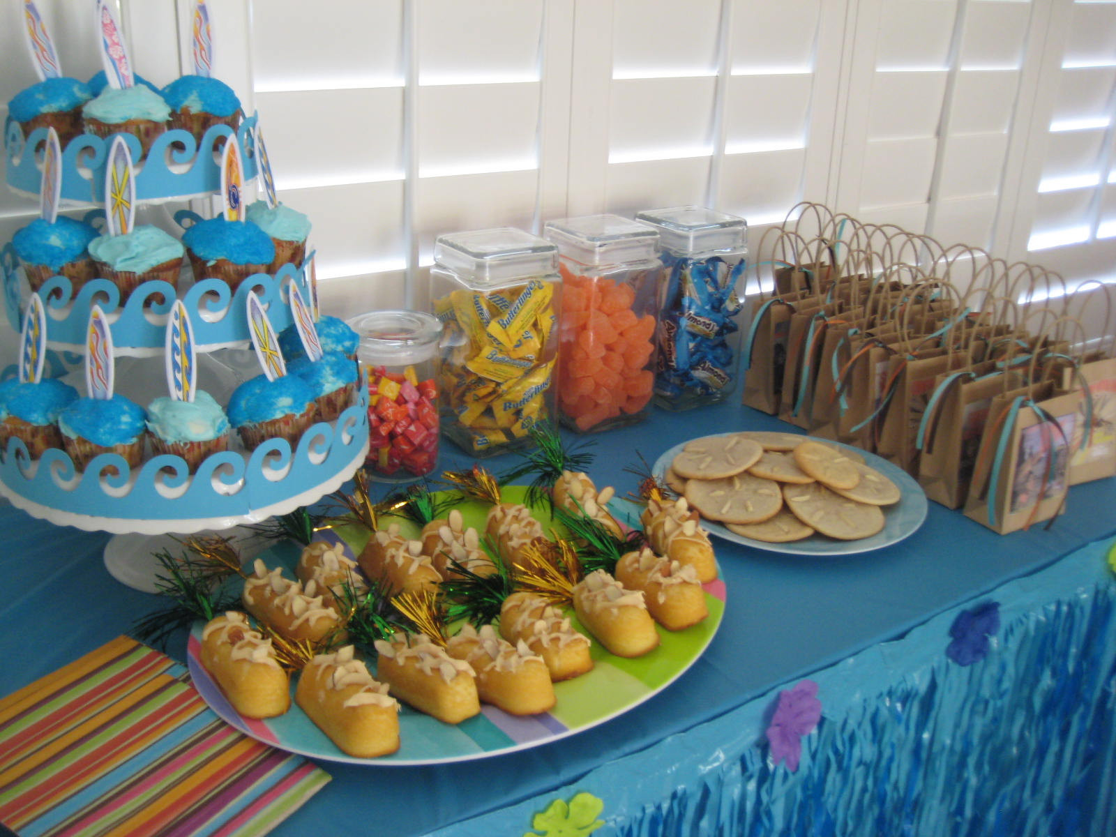 Hawaiian Beach Party Ideas
 Creative Party Ideas by Cheryl Surf Party