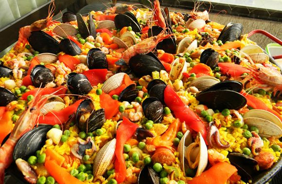 Holiday Party Catering Ideas
 A Paella Party Platter is perfect for holiday soirees Not