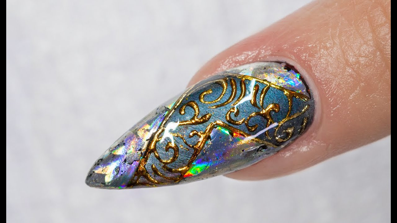 Holographic Nail Art
 Nail Art Holographic Foil Design