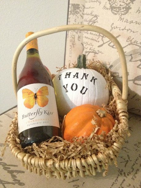 Homemade Thanksgiving Gift Ideas
 DIY Thanksgiving Gift Basket FabFitFun minus the wine