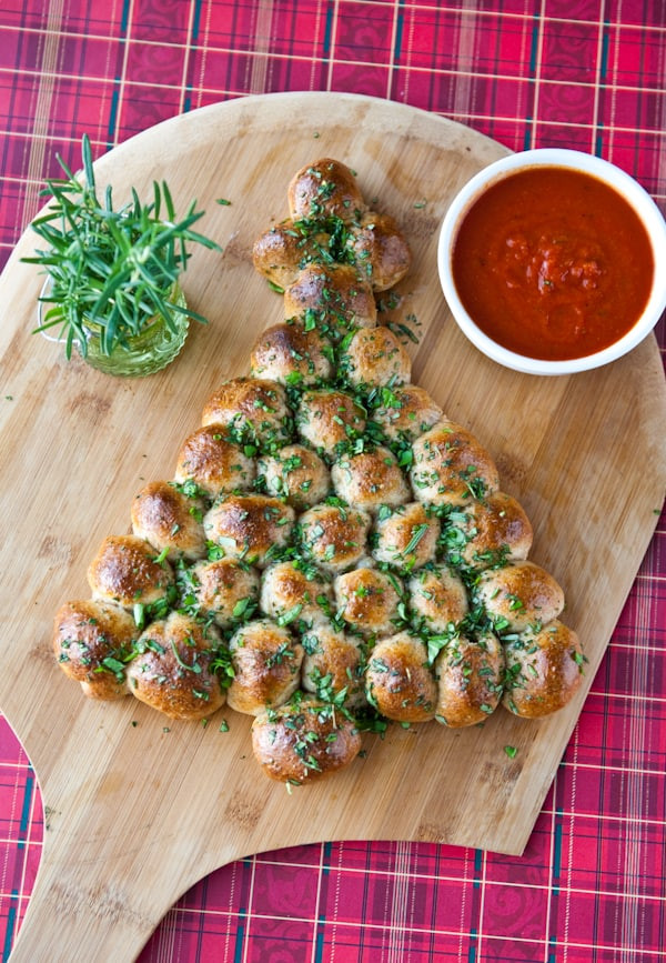 Horderves Ideas For Christmas Party
 12 Simple Christmas Party Appetizers Simplemost