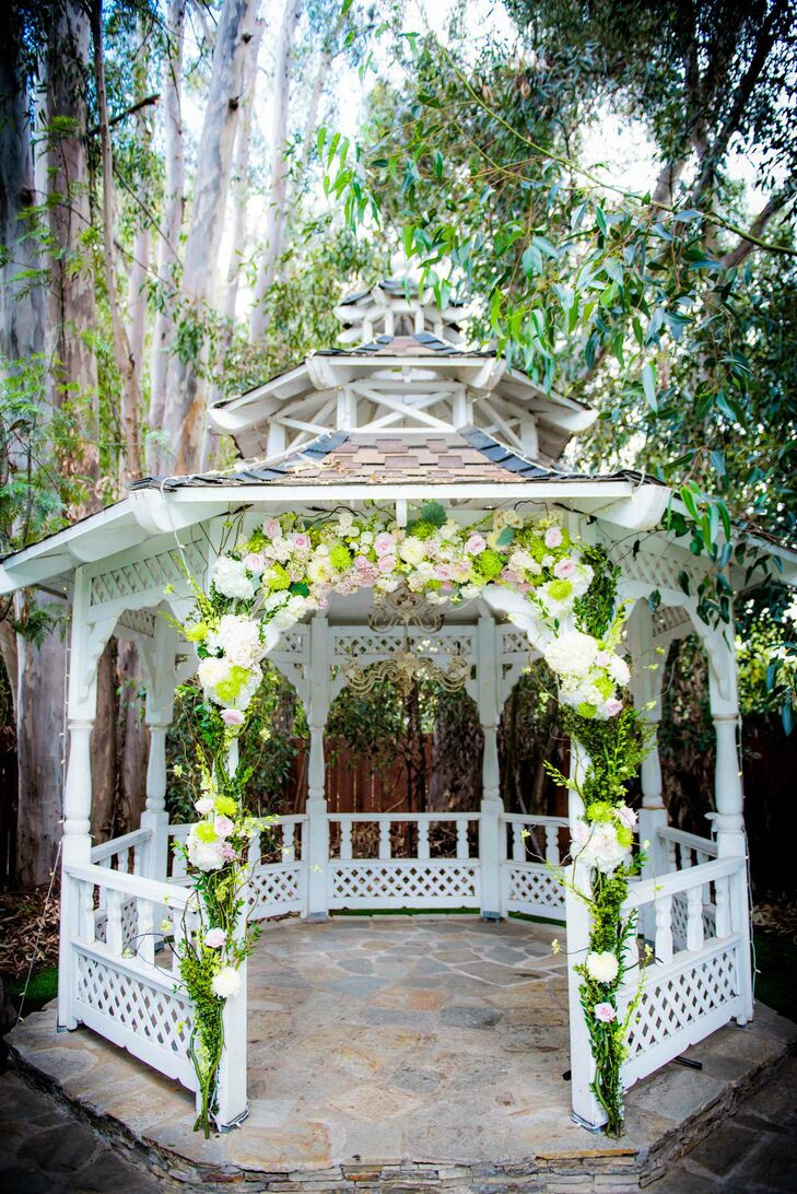 How To Decorate A Gazebo For A Wedding
 Pastel Flower Arrangement Wedding Gazebo Arch