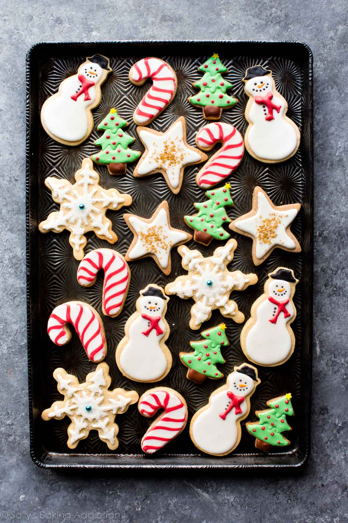 Iced Christmas Cookies
 How to Decorate Sugar Cookies