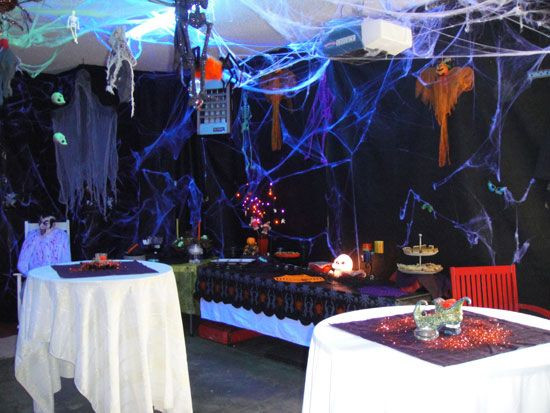 Ideas Decorating Backyard Halloween Party
 The Neat Retreat Taking Halloween To The Extreme