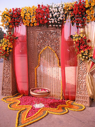 Indian Wedding Decorators
 A WEDDING PLANNER Indian wedding stage decorations and