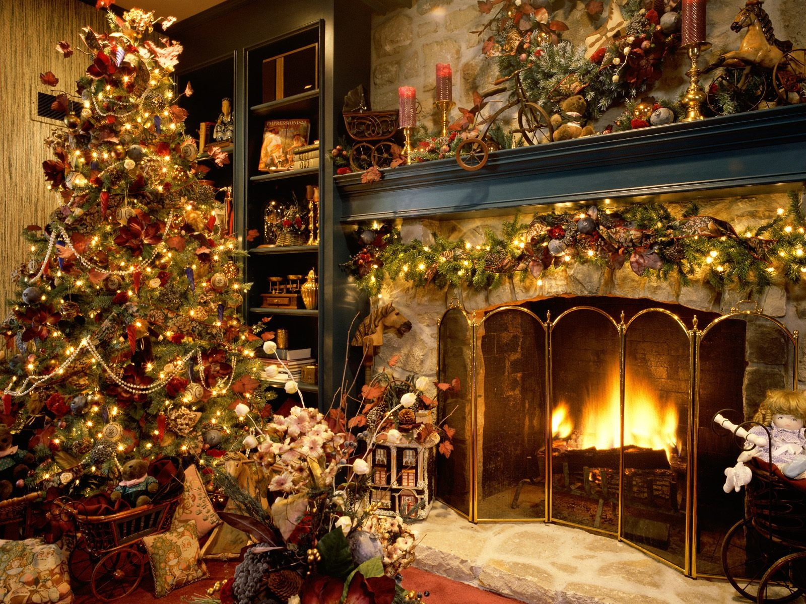 Indoor Christmas Tree
 Wallpaper Backgrounds Beautiful Christmas Trees