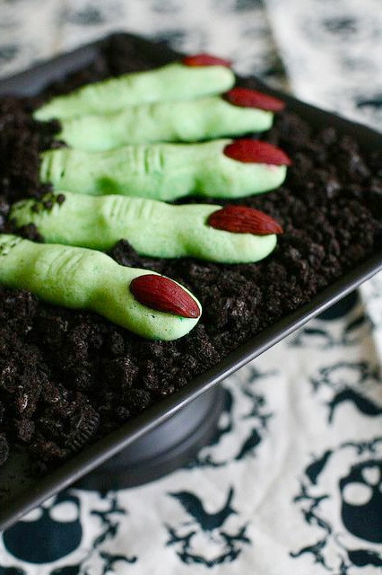Inexpensive Halloween Party Food Ideas
 Treat & Dessert Homemade Ideas