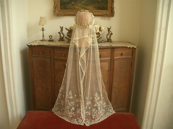 Irish Lace Wedding Veils
 HANDMADE Antique Vtg IRISH CARRICKMACROSS LACE WEDDING
