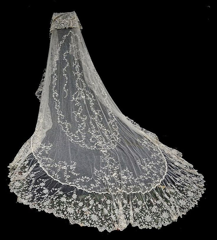 Irish Lace Wedding Veils
 756 best images about Bridal Veils and Headpieces on Pinterest