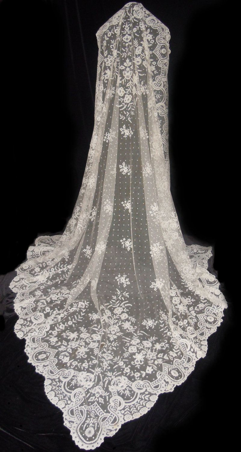 Irish Lace Wedding Veils
 Antique IRISH CARRICKMACROSS Lace Wedding Veil Shawl