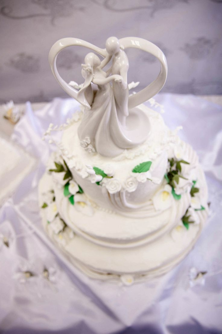 Irish Wedding Cake Toppers
 17 Best images about Celtic wedding cakes I love