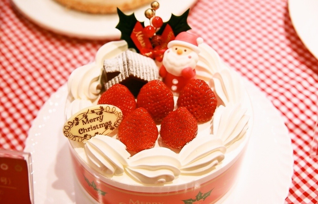 Japanese Christmas Cake Recipe
 10 Japanese Christmas Cakes—By Price