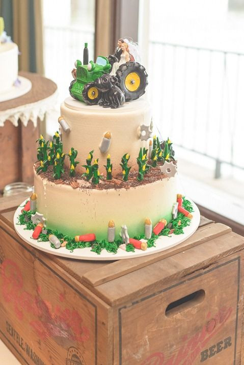John Deere Wedding Cakes
 17 Best images about Johnere cakes on Pinterest