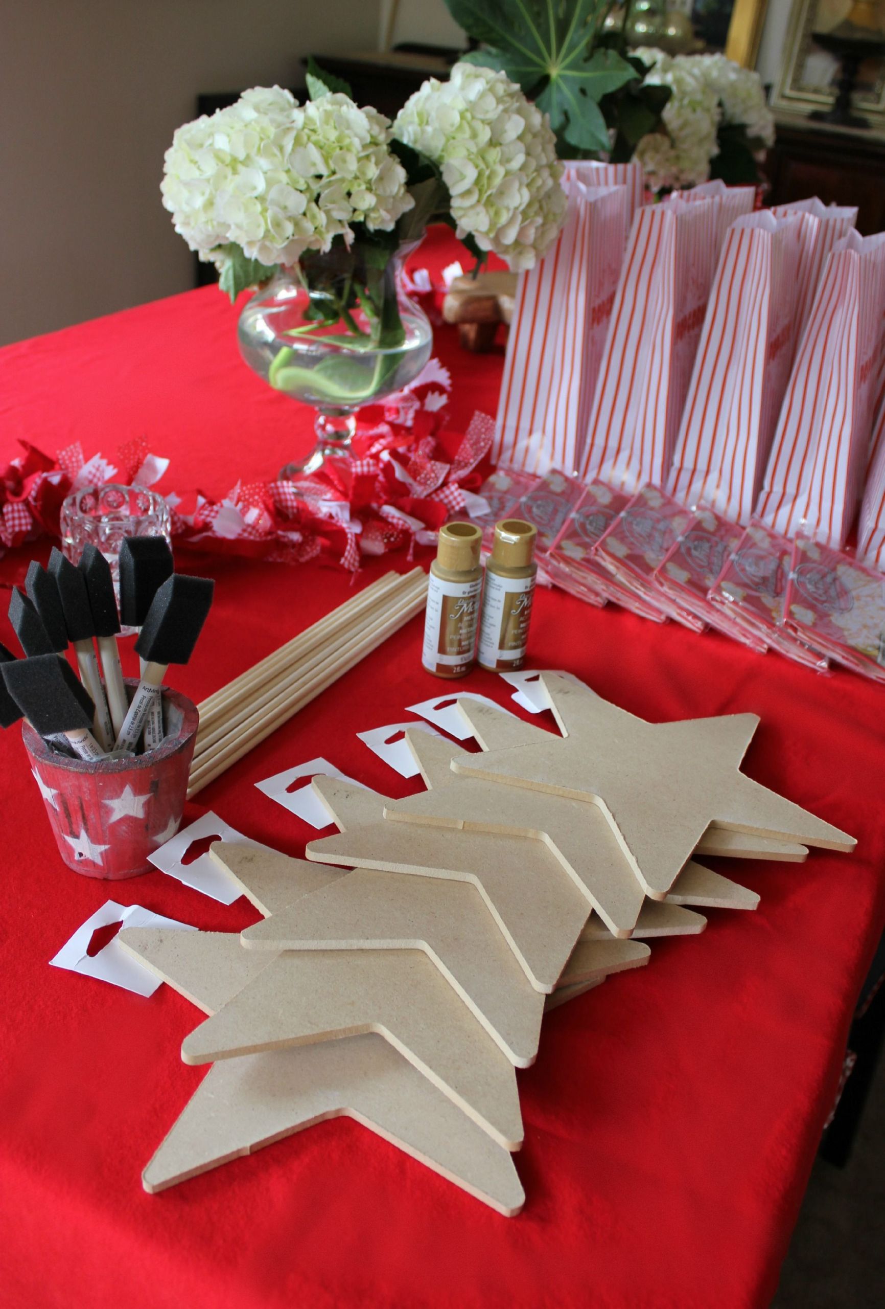 Kids Hollywood Party
 "Hollywood Walk of Fame" star craft station for movie