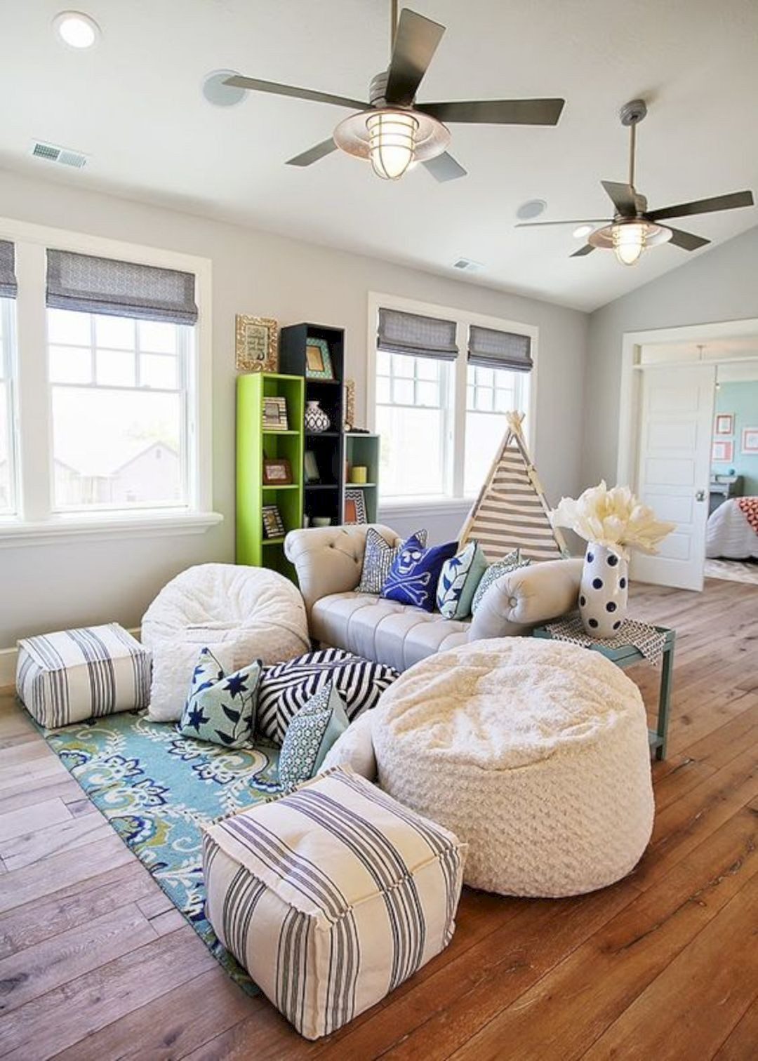 Kids Living Room
 50 Ways to Decorate Your Home With Kids In Mind