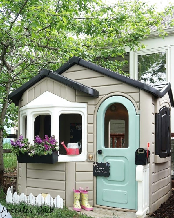 Kids Outdoor Plastic Playhouses
 Playhouse Makeovers are the new Upcycling Trend for Kids