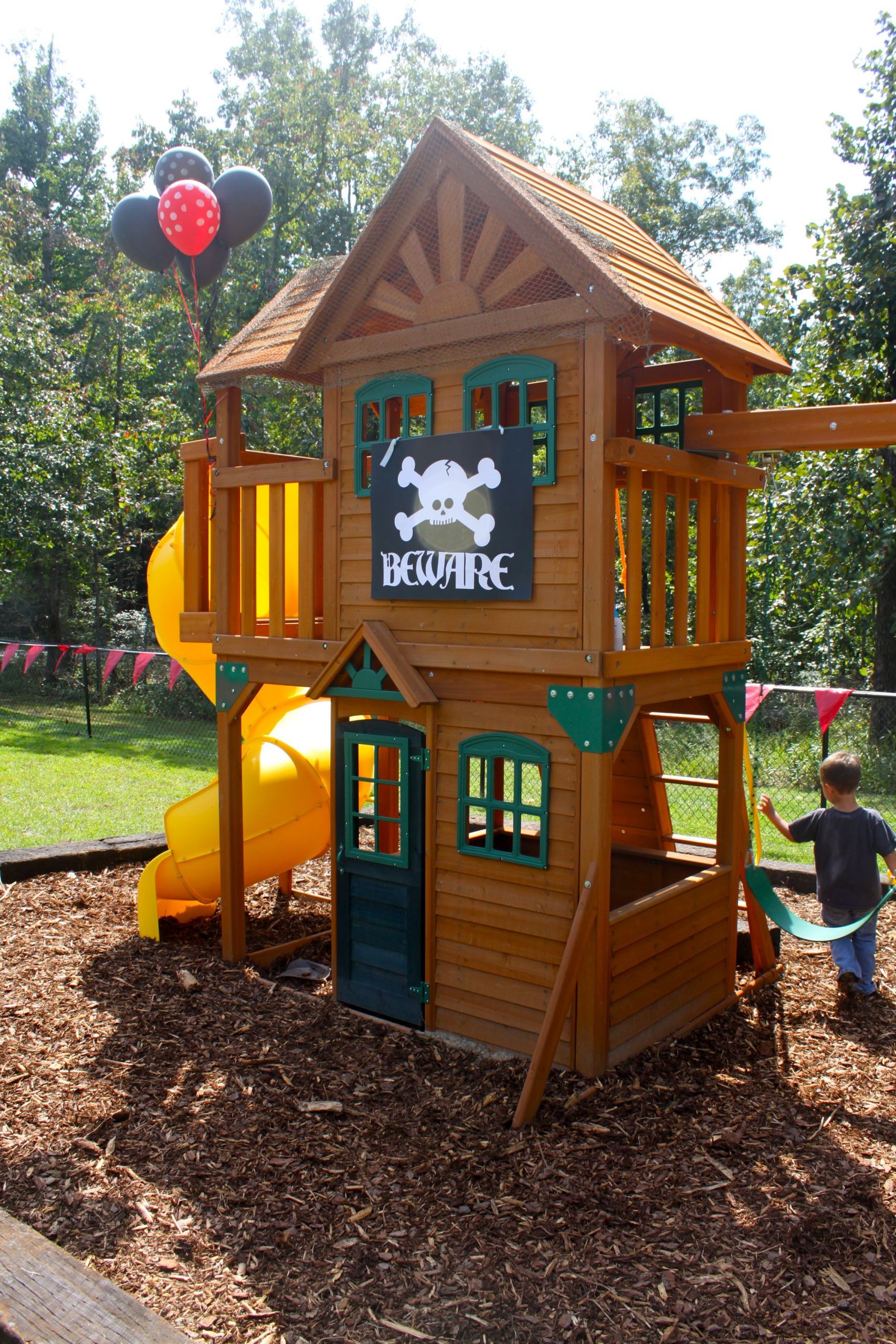 Kids Outdoor Playground Sets
 Decorate our outdoor playset