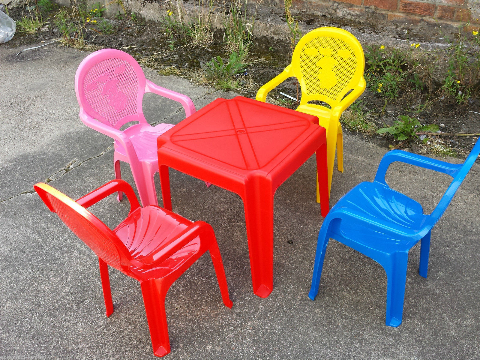 Kids Outdoor Table And Chair
 Funky Buys