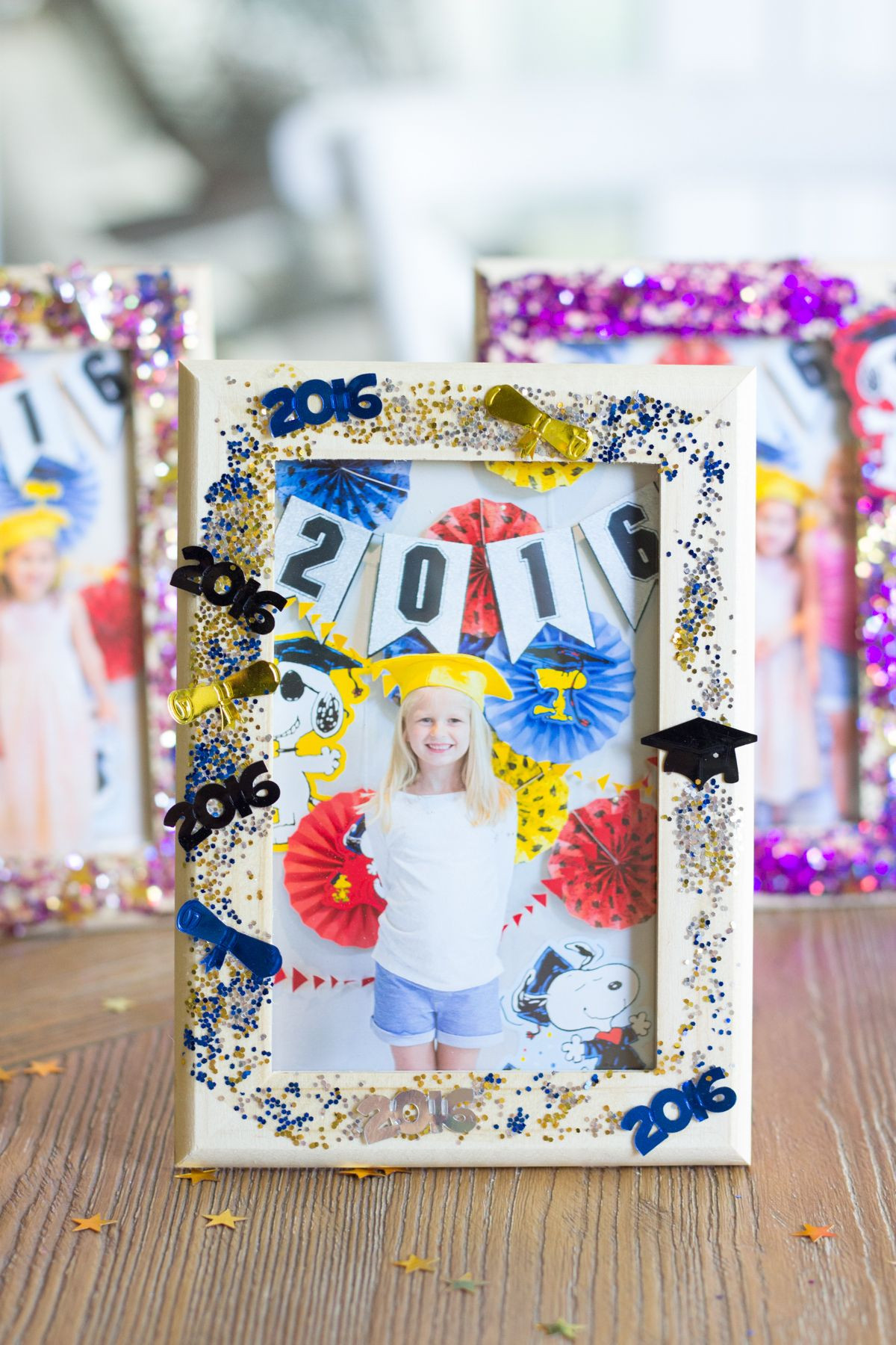 Kindergarten Graduation Gift Ideas
 DIY Glittered Graduation Frames For the Kiddos