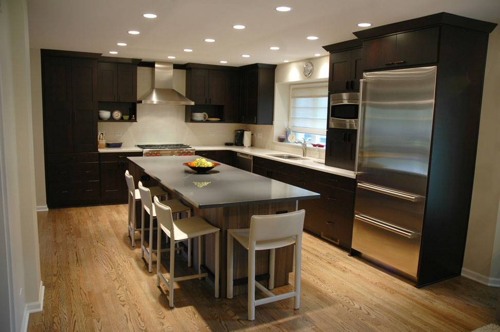 Kitchen Remodeling Layout
 Remodeling a Small Traditional Kitchen to a Modern Design